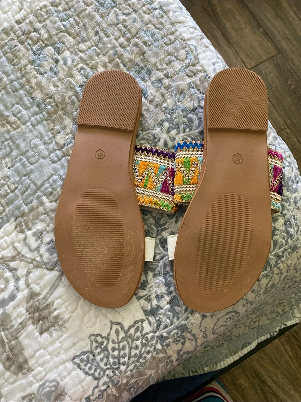 SHEIN Multicolor Embroidered Slide Sandals with White Toe Strap and Tan Footbed